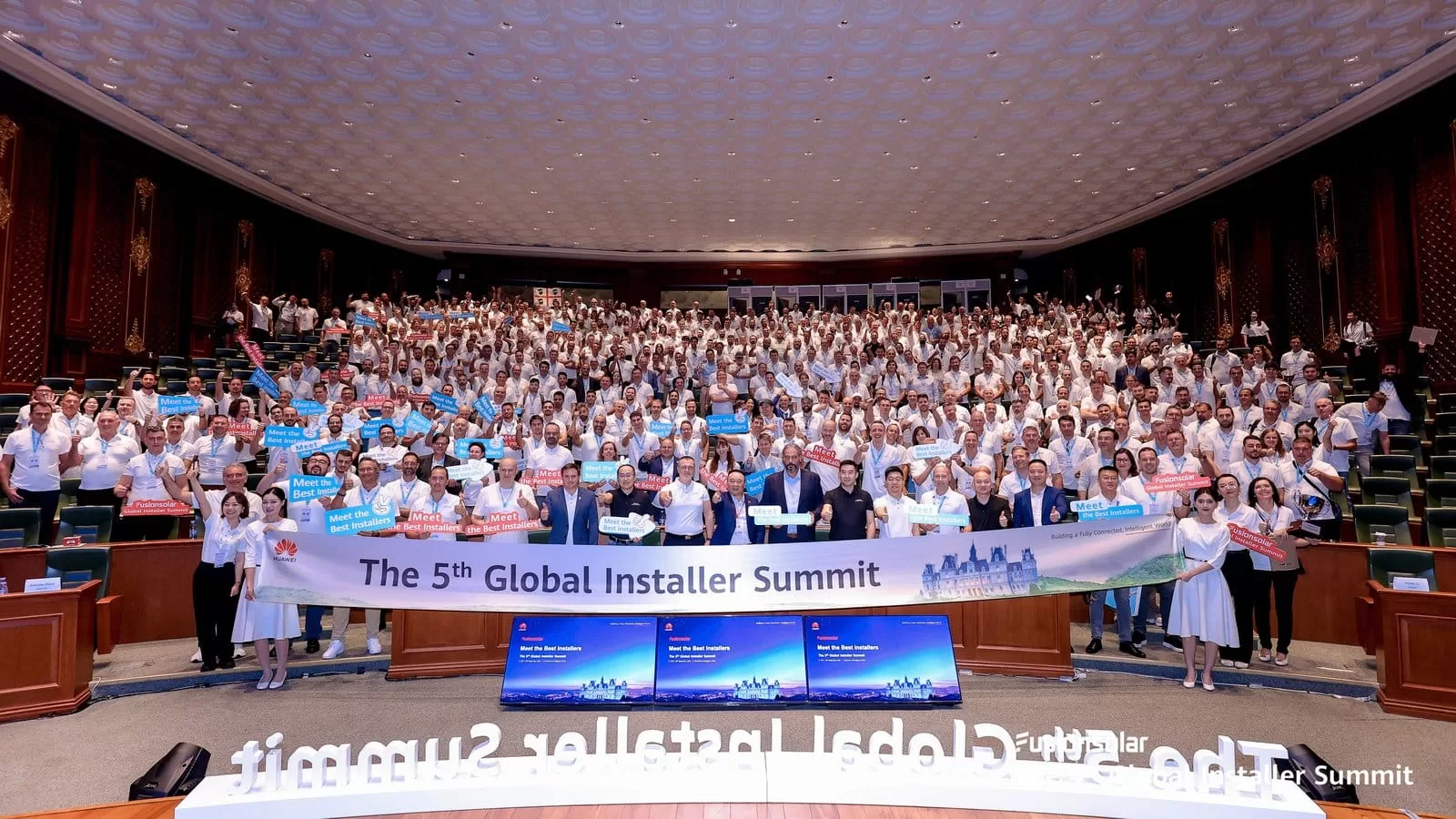 Al 5-lea Summit Global din Dongguan cu echipa Huawei – Perspective noi pentru partenerii Solargroup