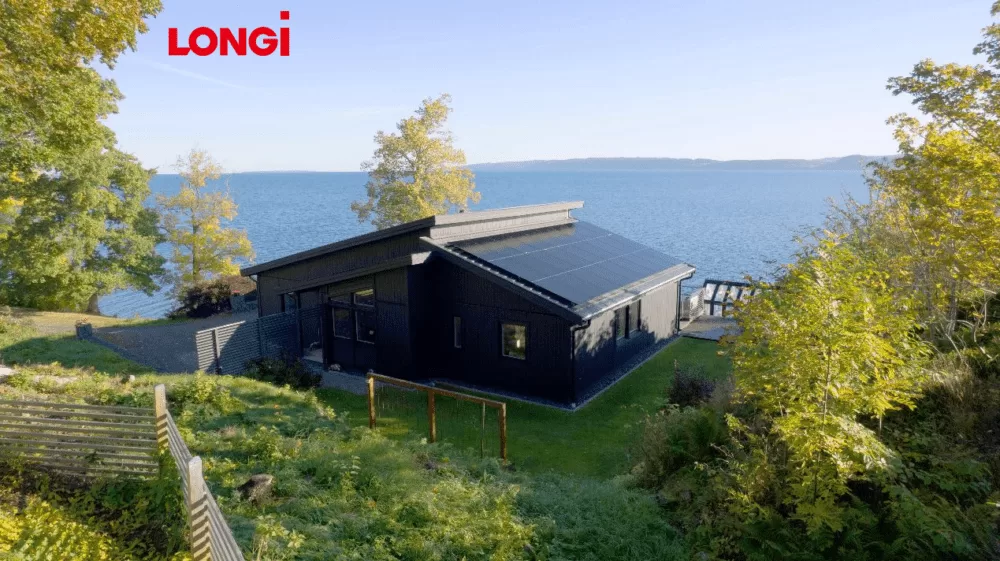 Solargroup aduce eleganța și performanța panourilor fotovoltaice LONGi Hi-MO X6 Full Black în România