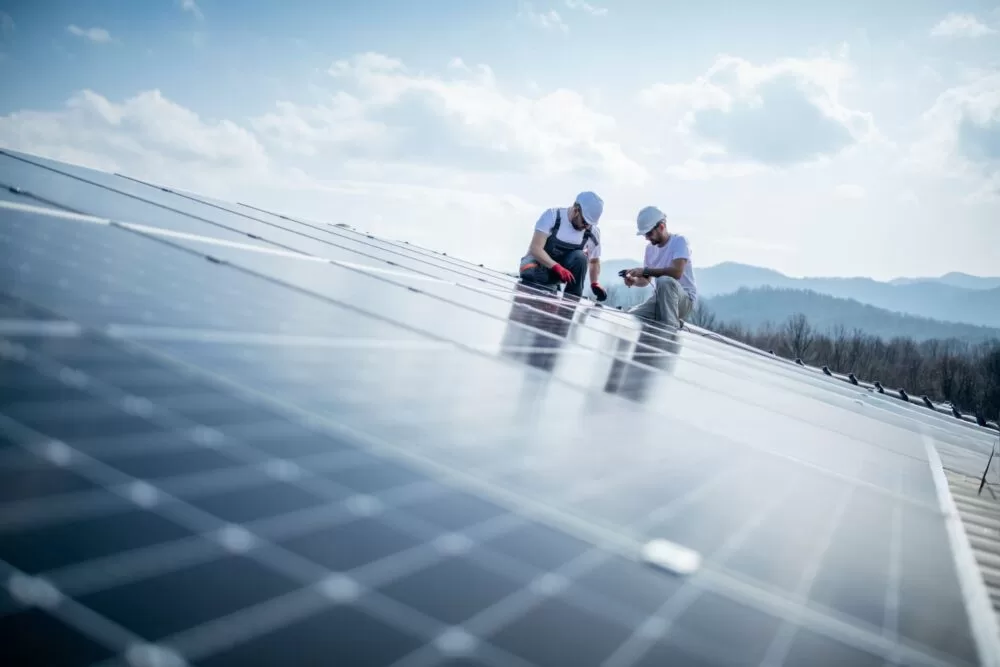Conectarea panourilor fotovoltaice in serie sau paralel – intelegerea si exploatarea la maxim a energiei solare