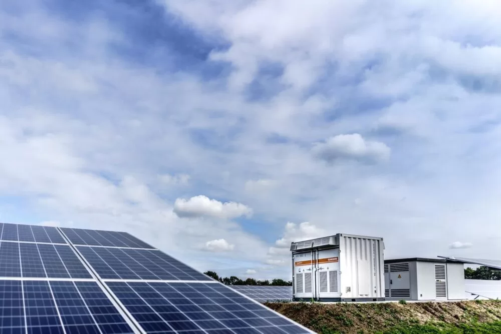 Spalarea panourilor fotovoltaice – necesara pentru obtinerea randamentului maxim al sistemului